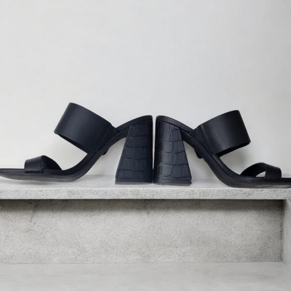 Steve Madden woman's size 7M in excellent condition. Leather upper. - Picture 3 of 16